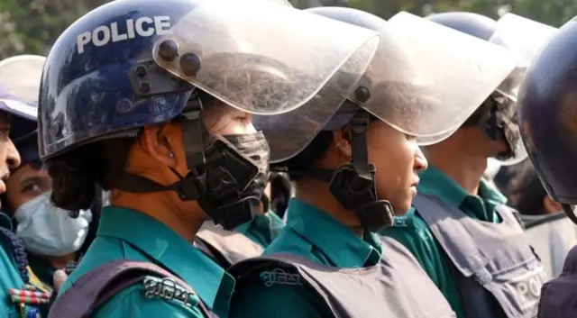 ऑपरेशन 'डेव्हिल हंट' या नावानं सुरू करण्यात आलेल्या कारवाईमध्ये 26 फेब्रुवारीपर्यंत 9,000 हून अधिक लोकांना अटक करण्यात आली.