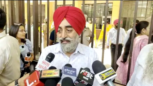 ਦਿਲਰੋਜ਼ ਦੇ ਦਾਦਾ ਸ਼ਮਿੰਦਰ ਸਿੰਘ 