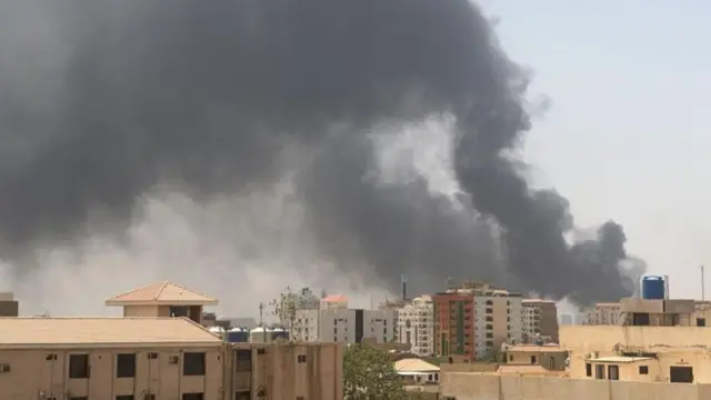 দুই জেনারেলের মধ্যে ক্ষমতার দ্বন্দ্বে এই সংঘাত শুরু হয়েছে