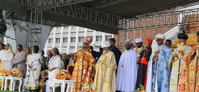 ፕረዚደንት ሳህለወርቅ ዘውዴ እትርከቦም ሰበስልጣን መንግስቲ ኣብቲ ጽንብል ተረኺቦም ነይሮም