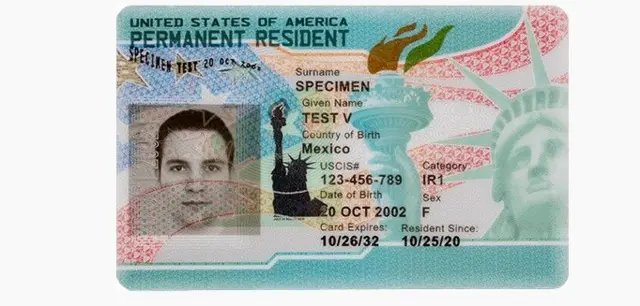 Foto of di current Permanent Resident Card US goment issue on January 30, 2023: