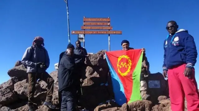 ናይዝጊ ገ/መድህን (ዶ/ር) በ84 ዓመታቸው ማውንት ኬንያን ወጥተው 