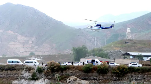 ఇరాన్ హెలికాప్టర్ ప్రమాదం జరిగిన ప్రాంతంలో గాలించేందుకు వెళ్తున్న మరో హెలికాప్టర్