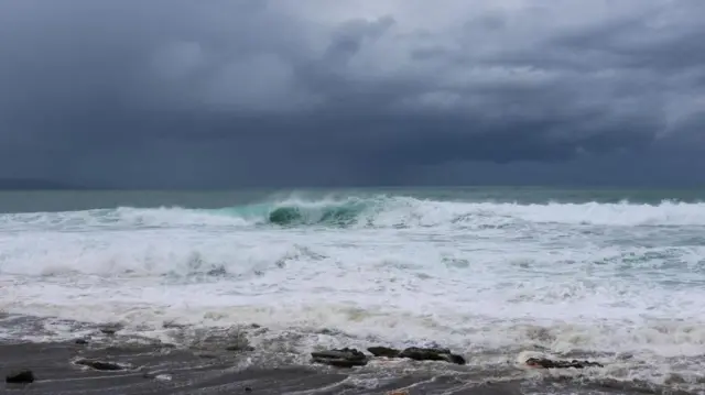 Waves break on the coast ahead of Hurricane Melissa, in Port Royal, Jamaica, on 25 October, 2025. 