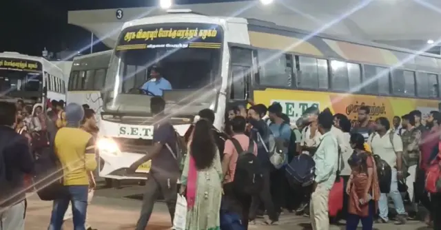 கிளாம்பாக்கம்: நள்ளிரவில் மக்கள் போராட்டம் நடத்தியது ஏன்? அமைச்சர்கள் கூறுவது என்ன?