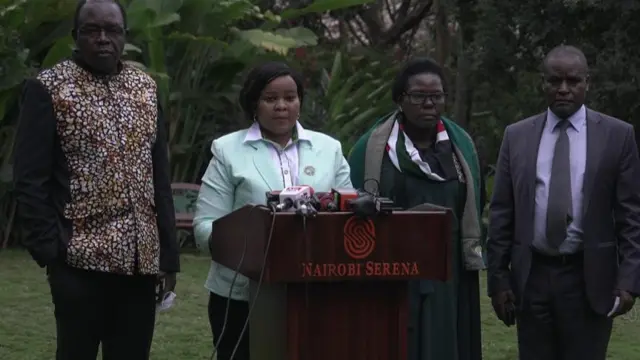 Abakomiseri bane kuri barindwi ba komisiyo y'amatora bavuze ko bitandukanyije n'ibigiye gutangazwa