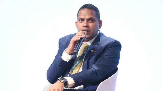 මේ ප්රකාශය සම්බන්ධයෙන් අමාත්ය හරින් ප්රනාන්දුගේ අදහස දැන ගැනීම සඳහා කිහිප වරක් උත්සහ කළ ද එය ව්යර්ථ විය.