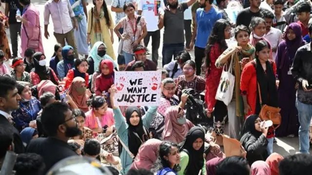 ২০২৪ সালে কোটা সংস্কার আন্দোলনকে ঘিরে গড়ে ওঠা বিক্ষোভের একটি ছবি