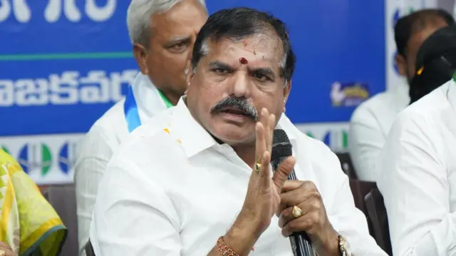 మాజీ మంత్రి బొత్స సత్యనారాయణ