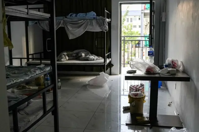 Hunian para pekerja di tempat penipuan di Provinsi Takeo, Kamboja, 16 Oktober 2025.
