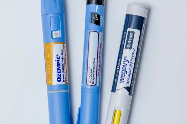 Tres de las opciones disponibles comercialmente de los inhibidores GLP1