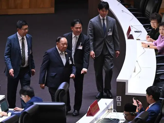 พล.อ.ประวิตร วงษ์สุวรรณ หัวหน้าพรรค พปชร. เข้าร่วมประชุมสภานัดนี้ และร่วมลงมติเห็นชอบด้วย