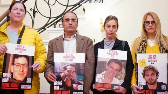 የሁዳ ኮሀን ኣብ ማእከል ካልኦት ኣባላተን ጅሆ ዘለዉ ስድራቤታት