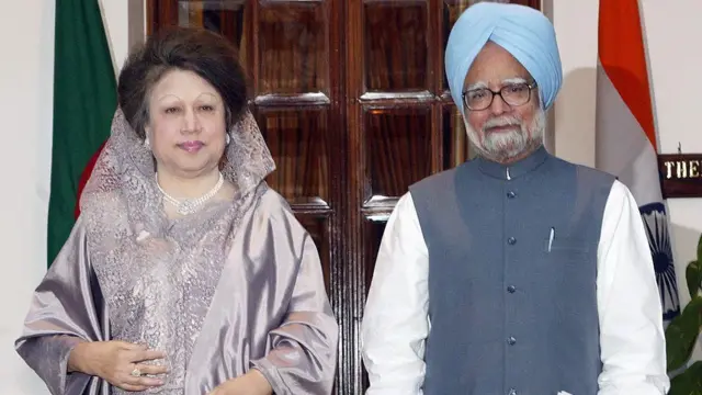 બાંગ્લાદેશનાં પૂર્વ વડાં પ્રધાન બેગમ ખાલિદા ઝિયાના અવસાનના અહેવાલ, ખાલિદા ઝિયા તથા શેખ હસીના ભ્રષ્ટાચારના આરોપ, ખાલિદા ઝિયા કોણ હતા અને રાજકીય કારકિર્દી, બાંગ્લાદેશનું રાજકારણ, બીબીસી ગુજરાતી ઇન્ટરનેશનલ ન્યૂઝ આંતરરાષ્ટ્રીય સમાચાર