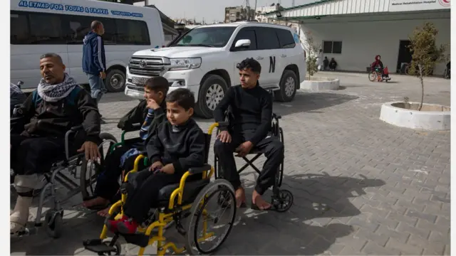 بیماران منتظر در خان یونس