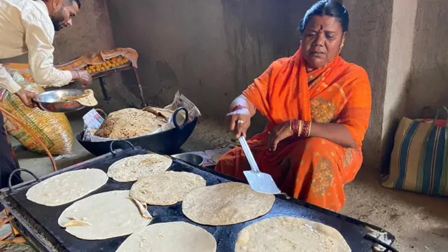 भोपळे मावशींनी आज अनेक महिलांना रोजगार मिळवून दिलाय.