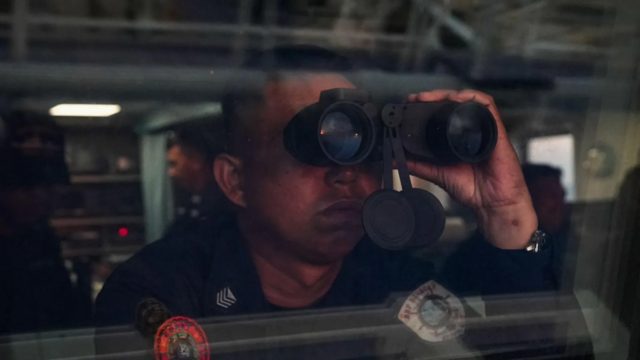 Cảnh sát biển Philippines theo dõi tàu Trung Quốc