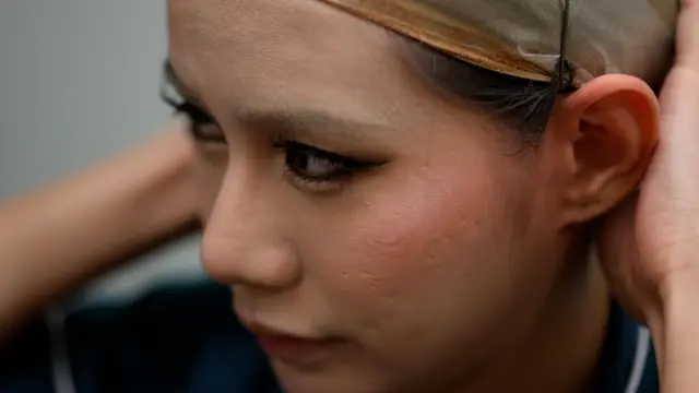 跨性別者小嗨接受BBC中文訪談。