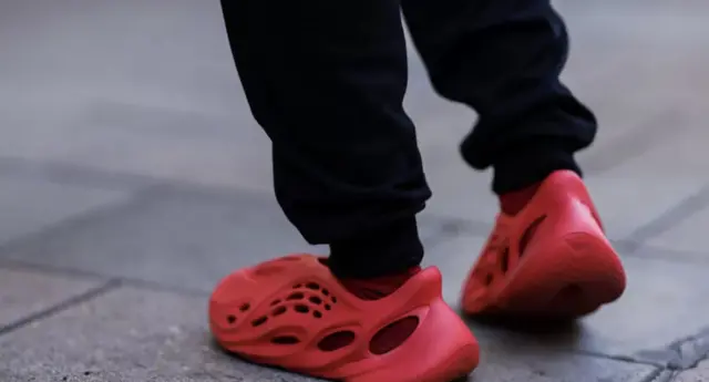Yeezy marka ayakkabılar