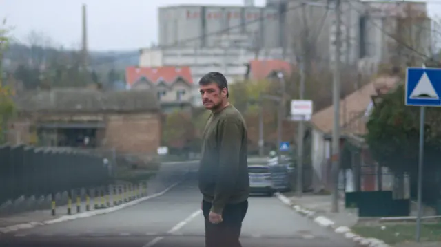 Andrija Kuzmanović tumači lik Zorana, koji je nastao na osnovu Tagićevog ličnog iskustva