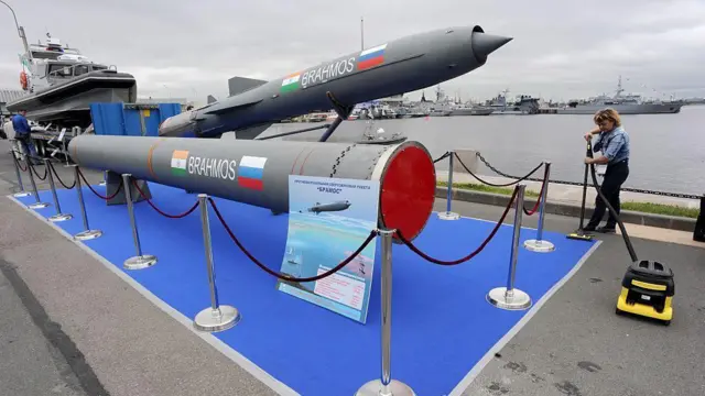 பிரம்மோஸ் ஏவுகணை, இந்தியா, ராணுவம், பாகிஸ்தான், ரஷ்யா
