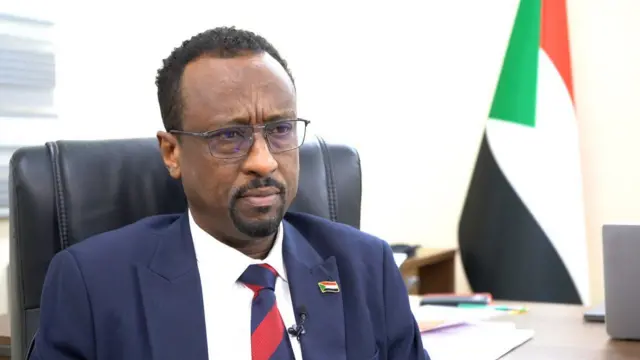 وزير الإعلام السوداني والمتحدث باسم الحكومة خالد الأعيسر 