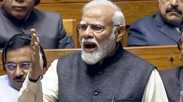 नरेंद्र मोदी 