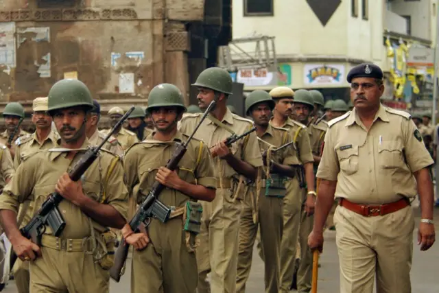 ગુજરાત પોલીસની પ્રતીકાત્મક તસવીર 