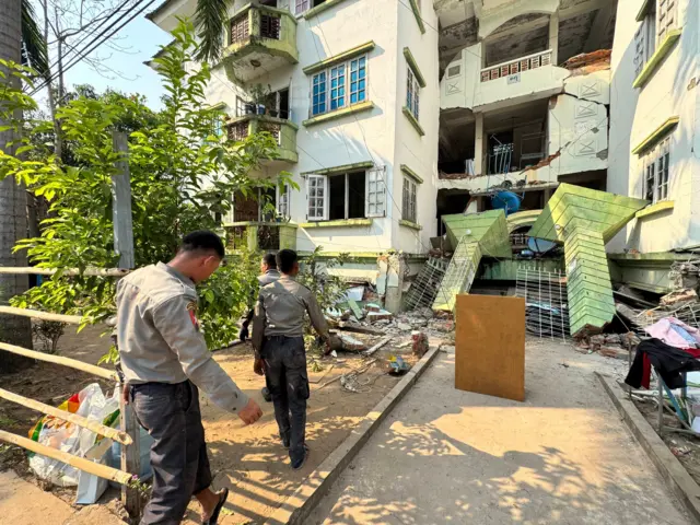 နေပြည်တော်က ဒီဝန်ထမ်းအိမ်ရာမှာ လူဘယ်လောက်သေဆုံးခဲ့တယ်ဆိုတာ ဘယ်သူမှ မသိနိုင်သေးပါဘူး 