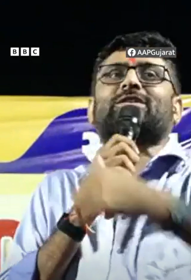 ગુજરાતમાં મ્યુનિસિપલ કૉર્પોરેશન, નગરપાલિકા, જિલ્લા પંચાયત તથા તાલુકા પંચાયતની ચૂંટણી માટે જંગ જામ્યો છે.