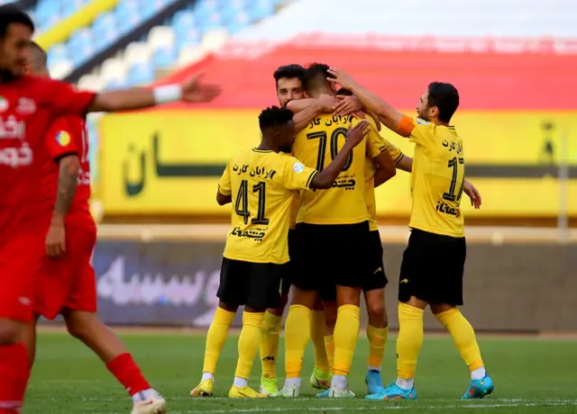 سپاهان - تراکتور هفته دهم 