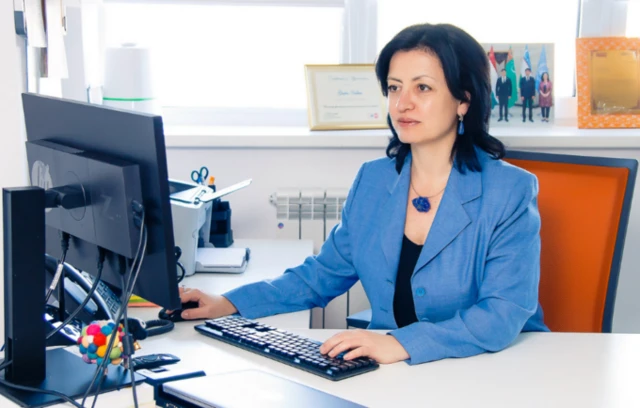 Жулия Валезе