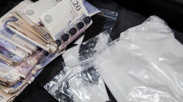 Cocaína y dinero