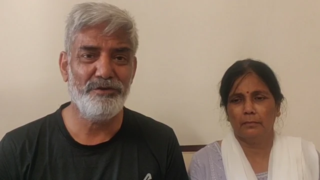 त्विषा शर्मा के माता-पिता ने मध्य प्रदेश पुलिस की शुरुआती जांच पर भी सवाल उठाए हैं