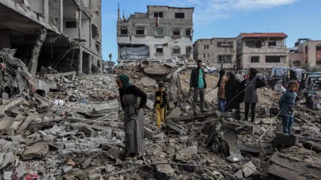 እስራኤል በጋዛ ባደረሰችው ጥቃት የፈራረሱ ሕንፃዎች 