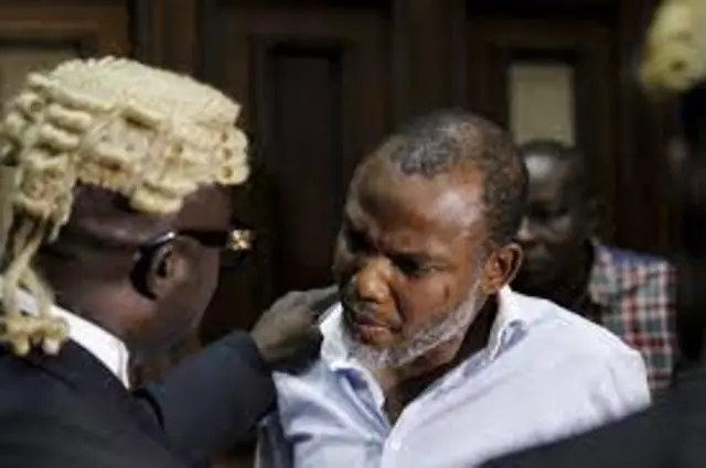 Nnamdi Kanu na-agbagha ụfọdụ ebubo ndị gọọmentị Naịjirịa nwere n'isi ya n'ụlọikpe mkpegharị.