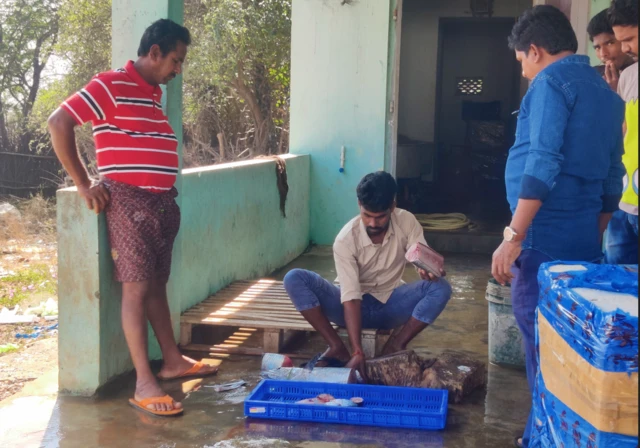 మత్స్యకారులు