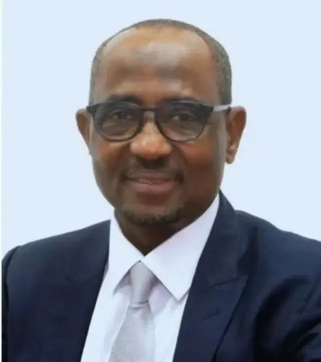 Farouk Ahmed ya ce ba zai cece-kuce da Dangote ba.