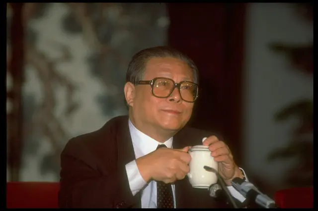 Ông Giang Trạch Dân năm 1989