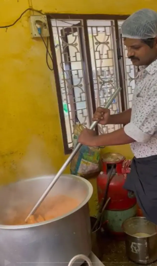 உணவகம், சென்னை, ஊடகம் 