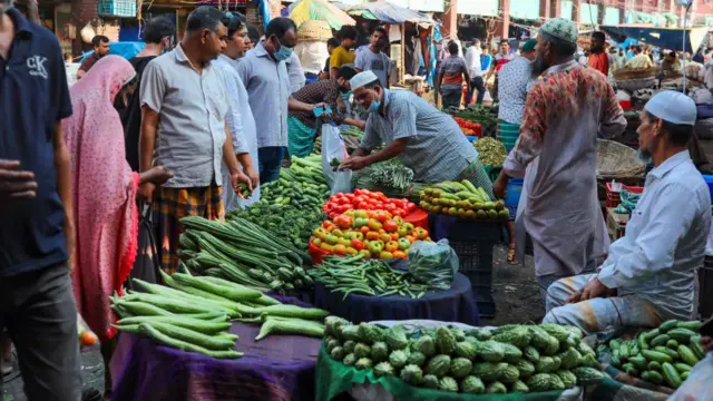 বেড়েছে সব ধরনের সবজির দাম।