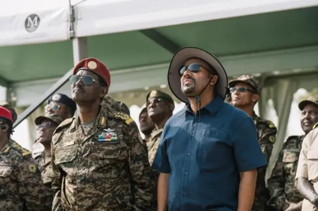 ፊልድ ማርሻል ብርሃኑ ጁላን ቀዳማይ ምኒስተር ኣብይ ኣሕመድን