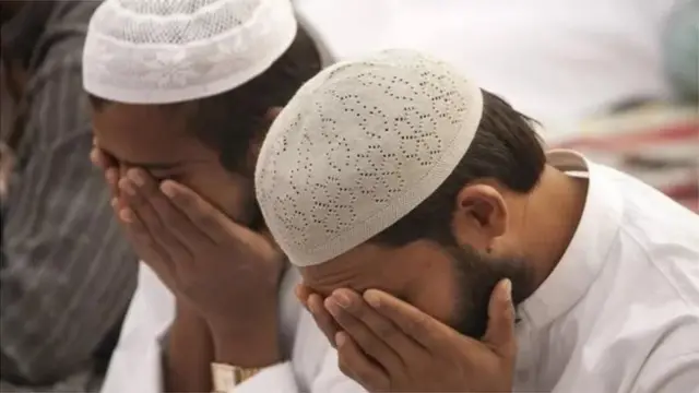 બીબીસી ગુજરાતી વકફ બોર્ડ સુપ્રીમ કોર્ટ સુનાવણી અરજકર્તા મુસલમાન બિંનહિંદુ વકફ સુધારા કાયદો