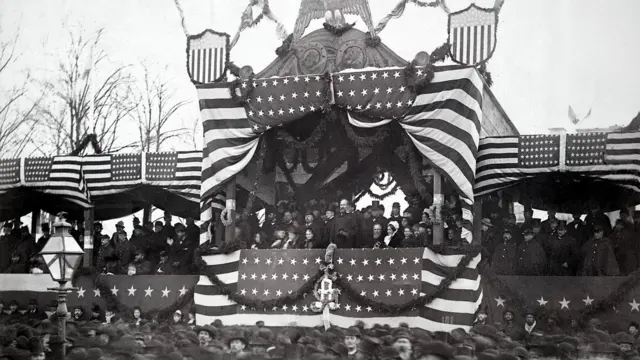 ਮਾਰਚ 1881 ਵਿੱਚ ਗਾਰਫੀਲਡ ਦੇ ਸਹੁੰ ਚੁੱਕ ਸਮਾਗਮ ਦੀ ਤਸਵੀਰ