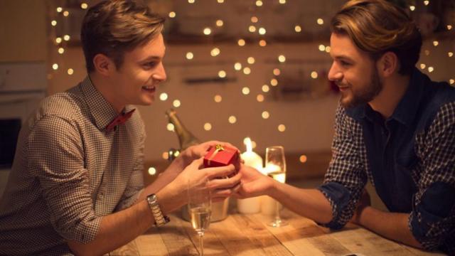 Dia dos namorados: Por que comemoramos em datas diferentes de outros  países? - BLOG, Assessoria Jurídica e Recuperação de Crédito