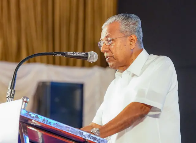 হেমা কমিটির রিপোর্ট প্রকাশ্যে আনতে দেরি হওয়াকে কেন্দ্র করে কেরালার সরকারকে কটাক্ষ করেছে বিরোধীরা। 