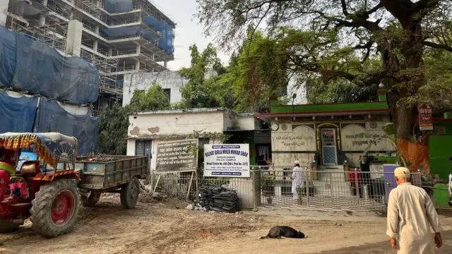 मुराद शाह की मज़ार पर मुसलमानों से ज़्यादा हिंदू आते हैं