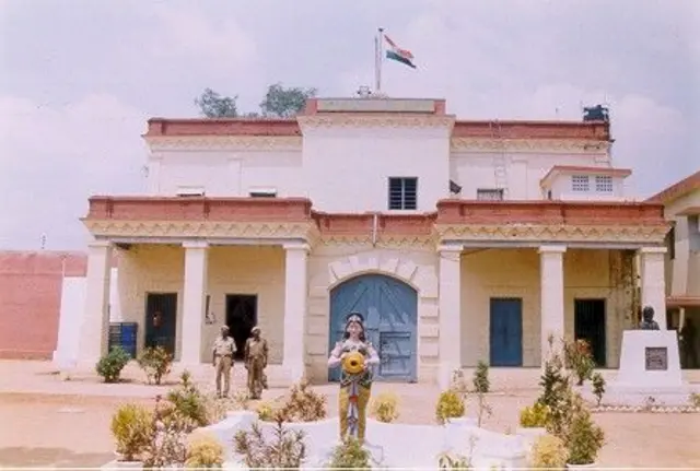 மூன்றாம் பாலினத்தவர்கள், திருநங்கை, அரசுப் பணி, தமிழ்நாடு, சட்டம்
