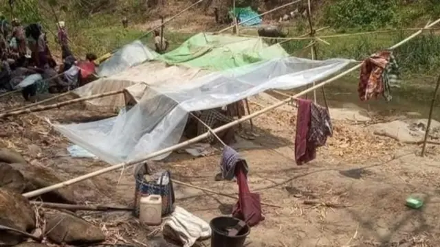 ကနီစစ်ရှောင်များ ပုန်းရှောင်ရာနေရာတစ်ခု (ပုံဟောင်း) 