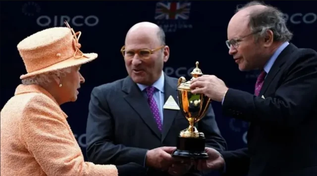 Alain Wertheimer iyo Gerard Wertheimer ayaa hantida ka dhaxlay awoowgood
